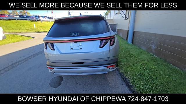 new 2025 Hyundai TUCSON Hybrid car, priced at $36,075
