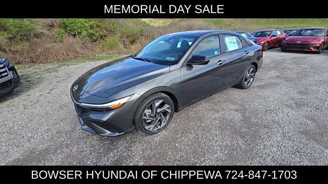 new 2025 Hyundai Elantra car, priced at $27,276