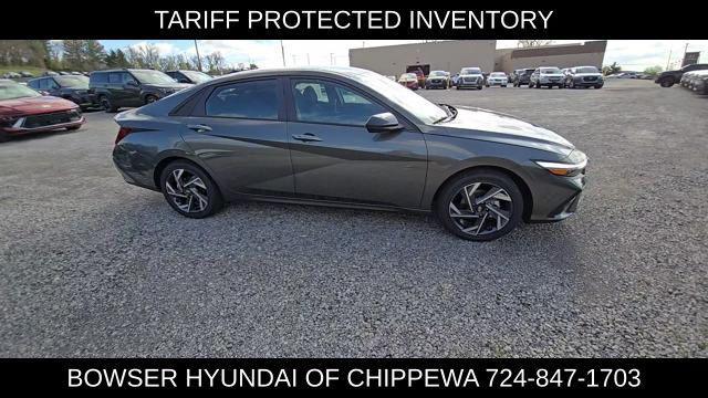 new 2025 Hyundai Elantra car, priced at $27,276