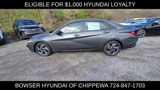 new 2025 Hyundai Elantra car, priced at $27,026