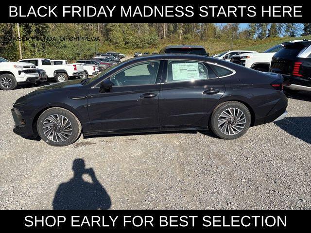 new 2025 Hyundai Sonata Hybrid car, priced at $34,019