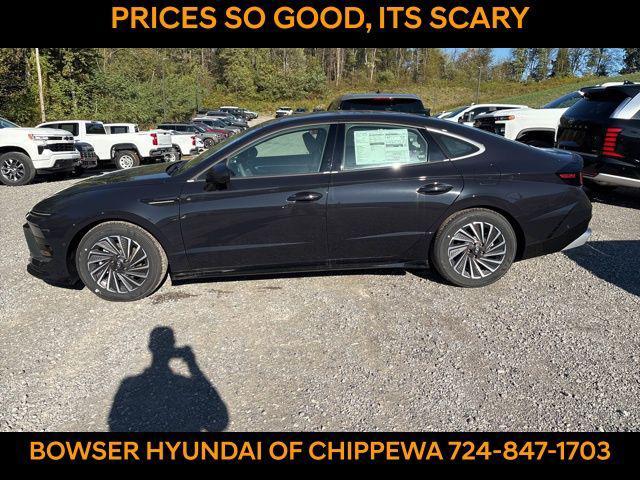 new 2025 Hyundai Sonata Hybrid car, priced at $36,019