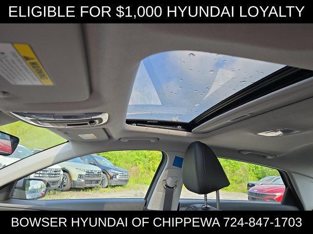 new 2025 Hyundai Elantra car, priced at $29,546