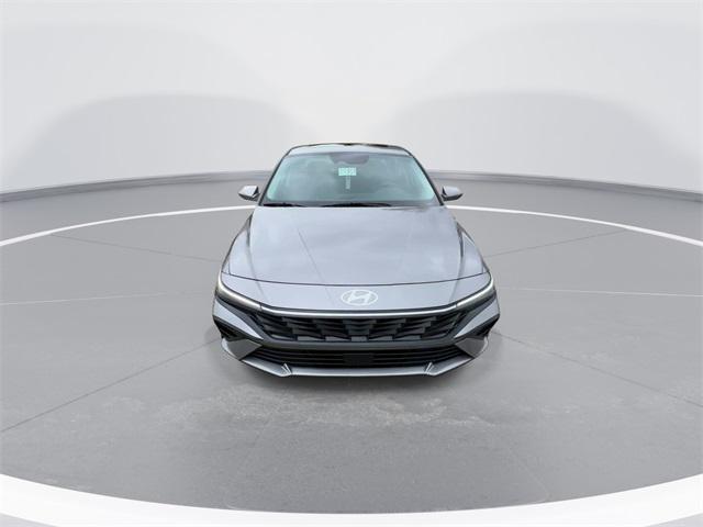 new 2024 Hyundai Elantra car, priced at $27,045