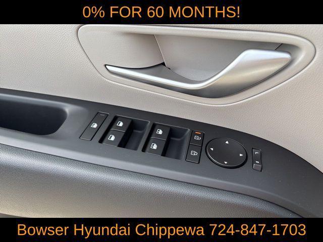 new 2025 Hyundai TUCSON Hybrid car, priced at $33,763