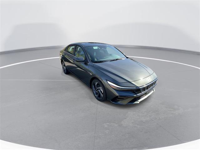 new 2024 Hyundai Elantra car, priced at $25,545