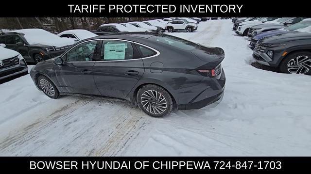 new 2025 Hyundai Sonata Hybrid car, priced at $31,372