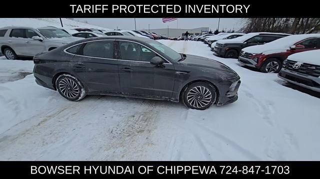 new 2025 Hyundai Sonata Hybrid car, priced at $31,372