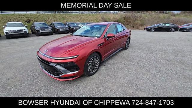 new 2025 Hyundai Sonata Hybrid car, priced at $31,900