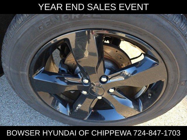 used 2015 Jeep Grand Cherokee car, priced at $18,156