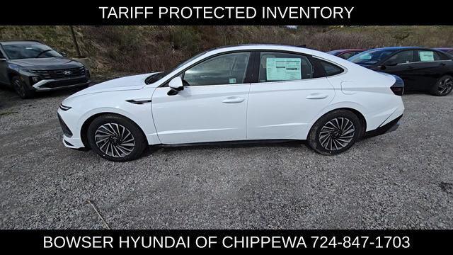 new 2025 Hyundai Sonata Hybrid car, priced at $38,543