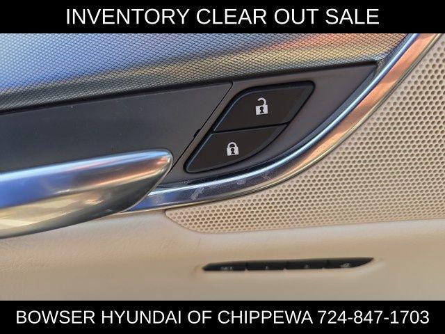 used 2019 Cadillac XT5 car, priced at $19,426