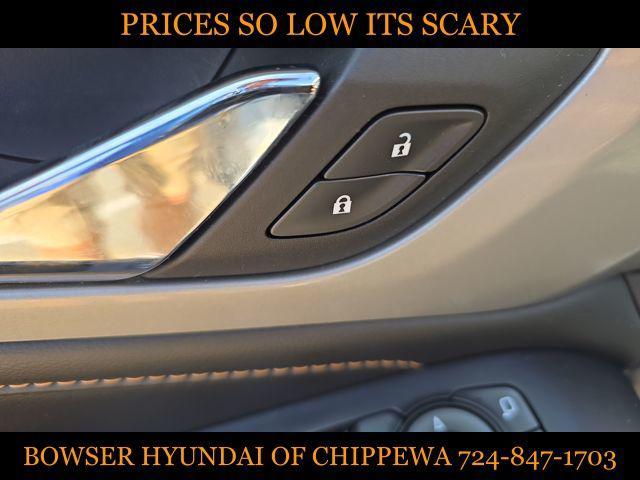 used 2021 Chevrolet Traverse car, priced at $19,500