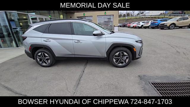 new 2025 Hyundai TUCSON Hybrid car, priced at $36,615