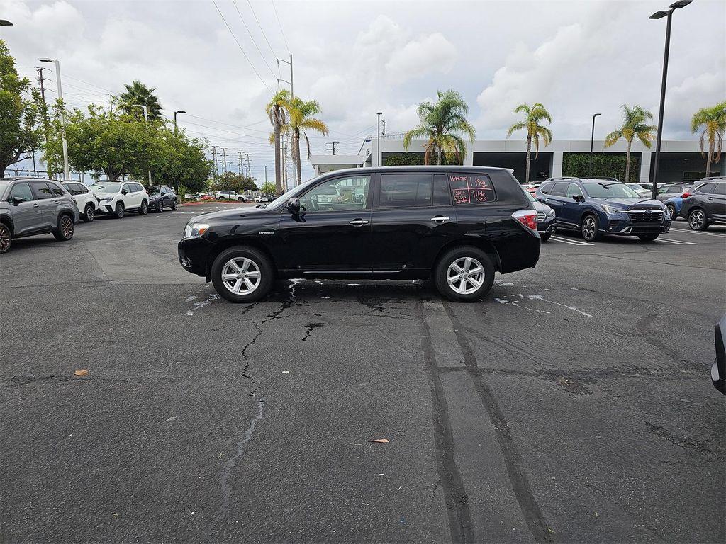 used 2008 Toyota Highlander Hybrid car, priced at $8,900