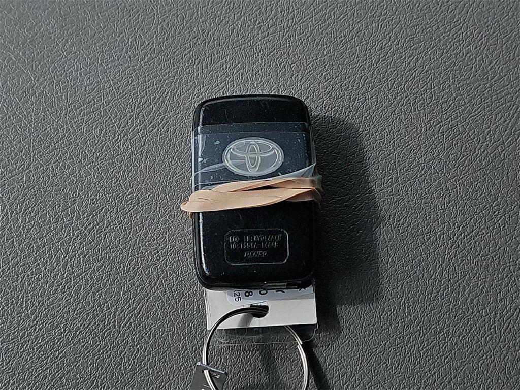 used 2008 Toyota Highlander Hybrid car, priced at $8,900