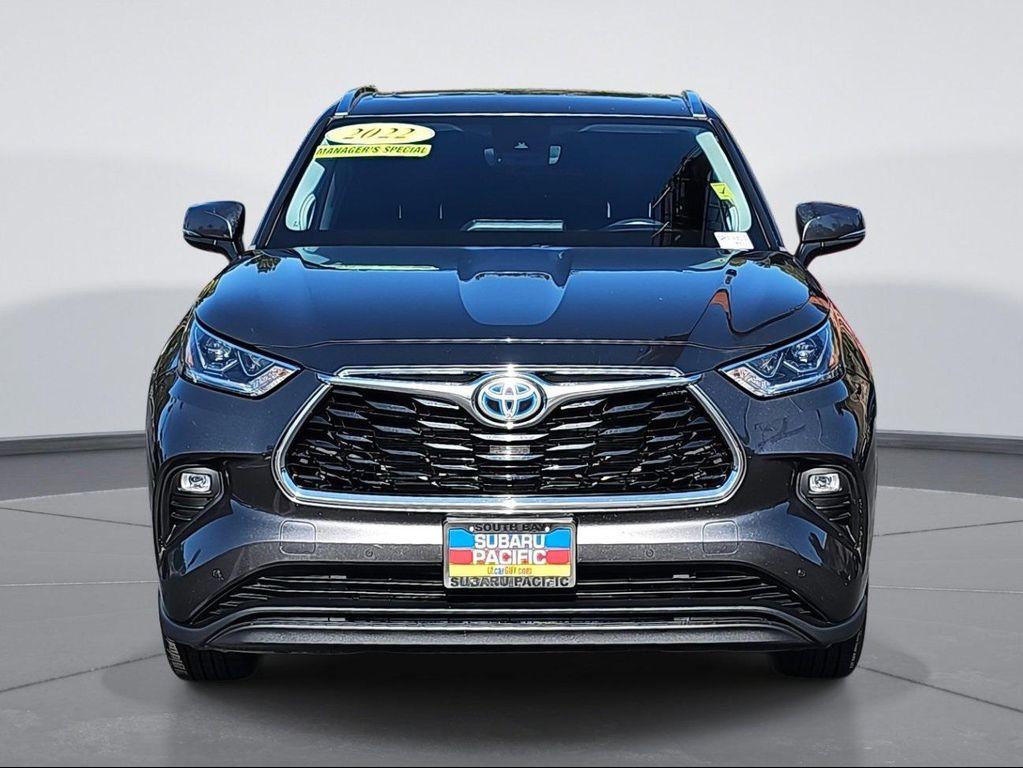 used 2022 Toyota Highlander Hybrid car, priced at $32,200