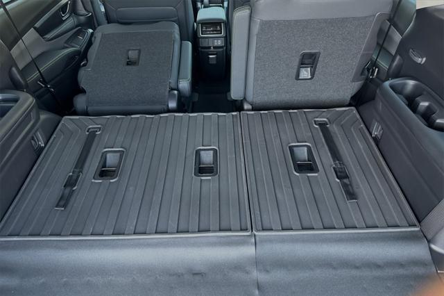 new 2024 Subaru Ascent car, priced at $44,014