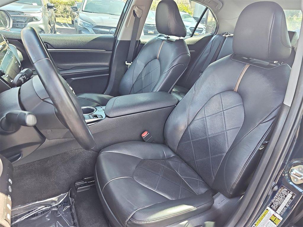 used 2019 Toyota Camry Hybrid car, priced at $20,500