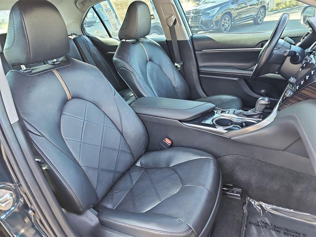 used 2019 Toyota Camry Hybrid car, priced at $20,500