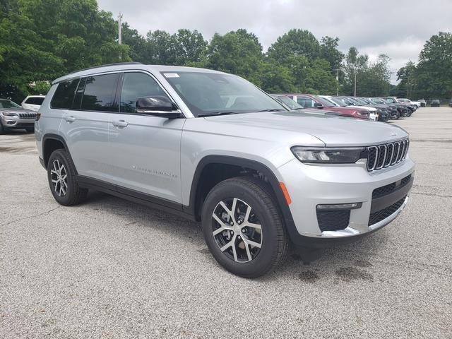 new 2024 Jeep Grand Cherokee L car, priced at $45,848