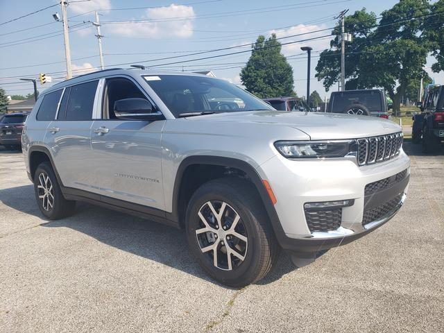 new 2024 Jeep Grand Cherokee L car, priced at $45,235