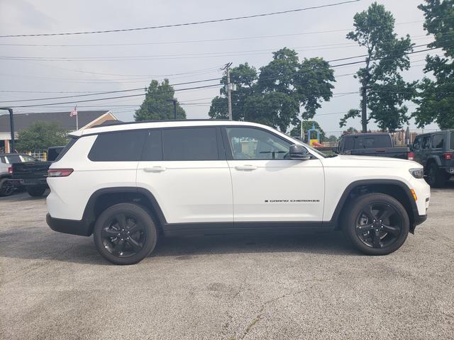 new 2024 Jeep Grand Cherokee L car, priced at $45,387