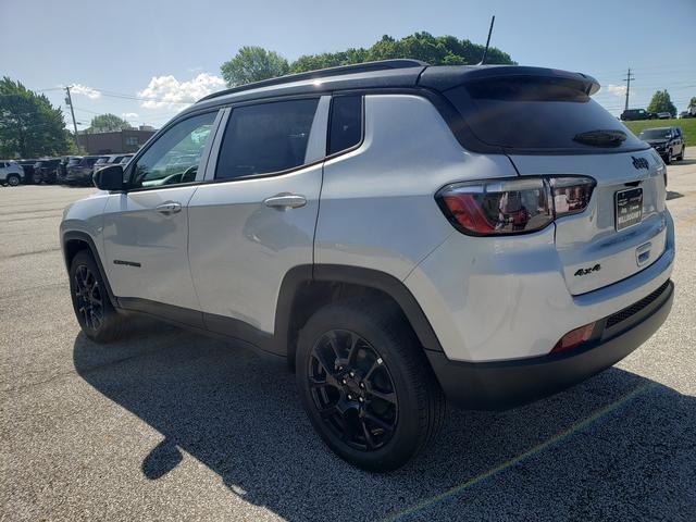 new 2024 Jeep Compass car, priced at $33,295