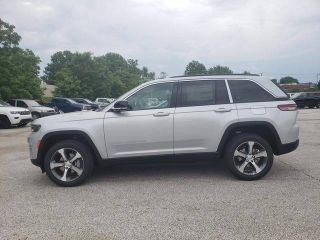 new 2024 Jeep Grand Cherokee car, priced at $54,235