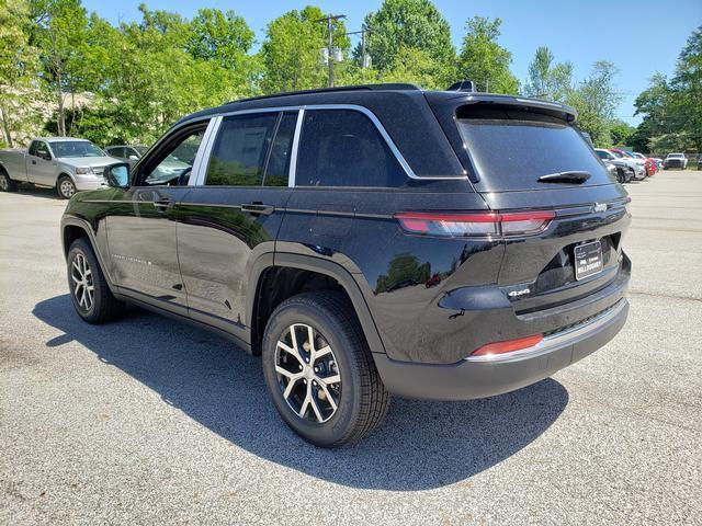 new 2024 Jeep Grand Cherokee car, priced at $45,172