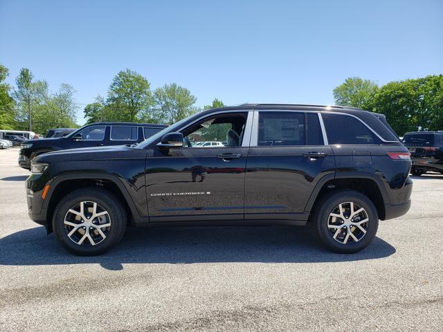 new 2024 Jeep Grand Cherokee car, priced at $45,172