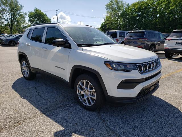 new 2024 Jeep Compass car, priced at $33,076