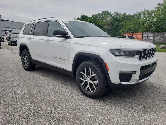 new 2024 Jeep Grand Cherokee L car, priced at $47,105