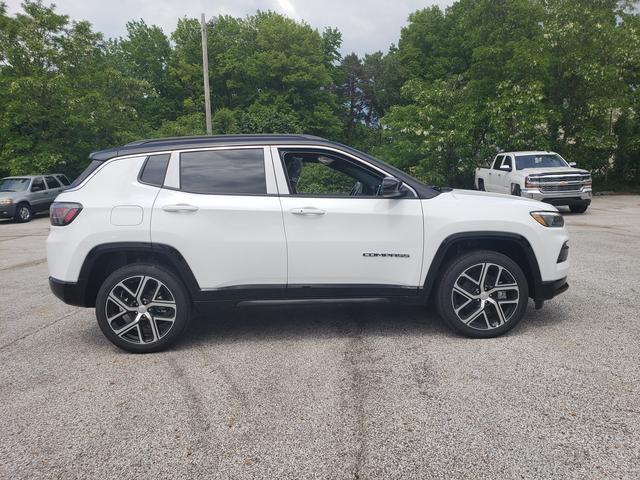 new 2024 Jeep Compass car, priced at $37,652