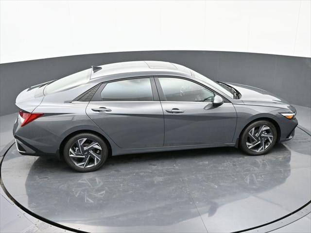 new 2025 Hyundai Elantra car, priced at $26,538