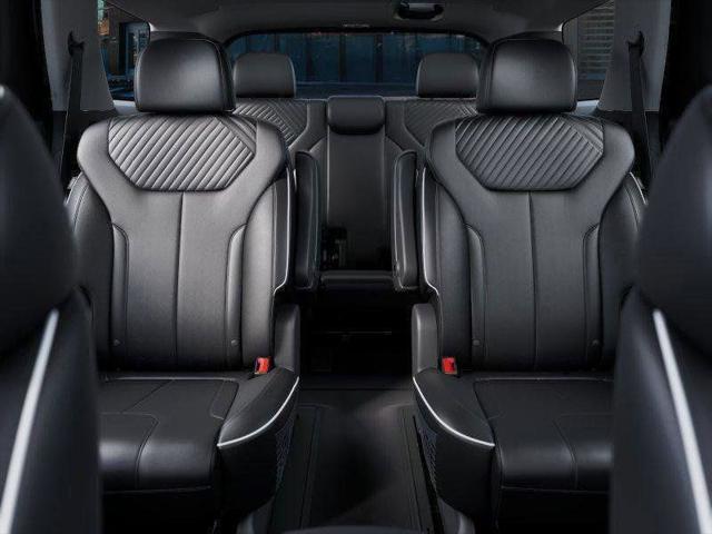new 2025 Hyundai Palisade car, priced at $43,882