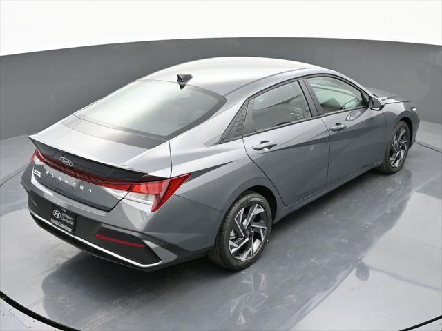 new 2025 Hyundai Elantra car, priced at $24,020