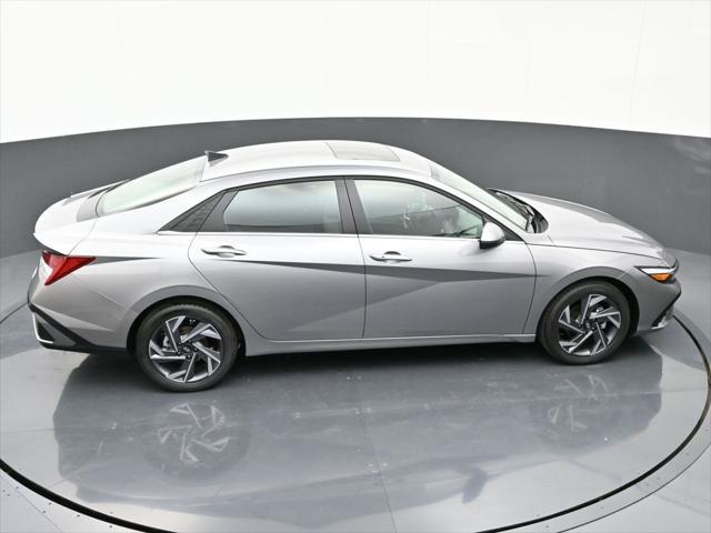 new 2025 Hyundai Elantra car, priced at $26,425