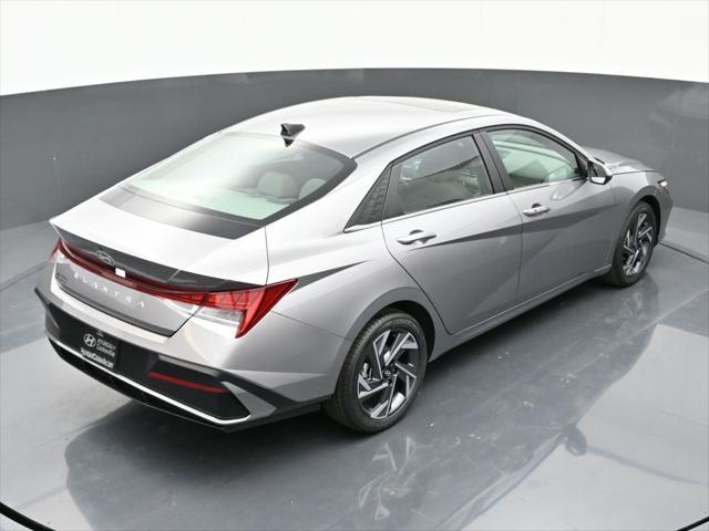 new 2025 Hyundai Elantra car, priced at $26,425