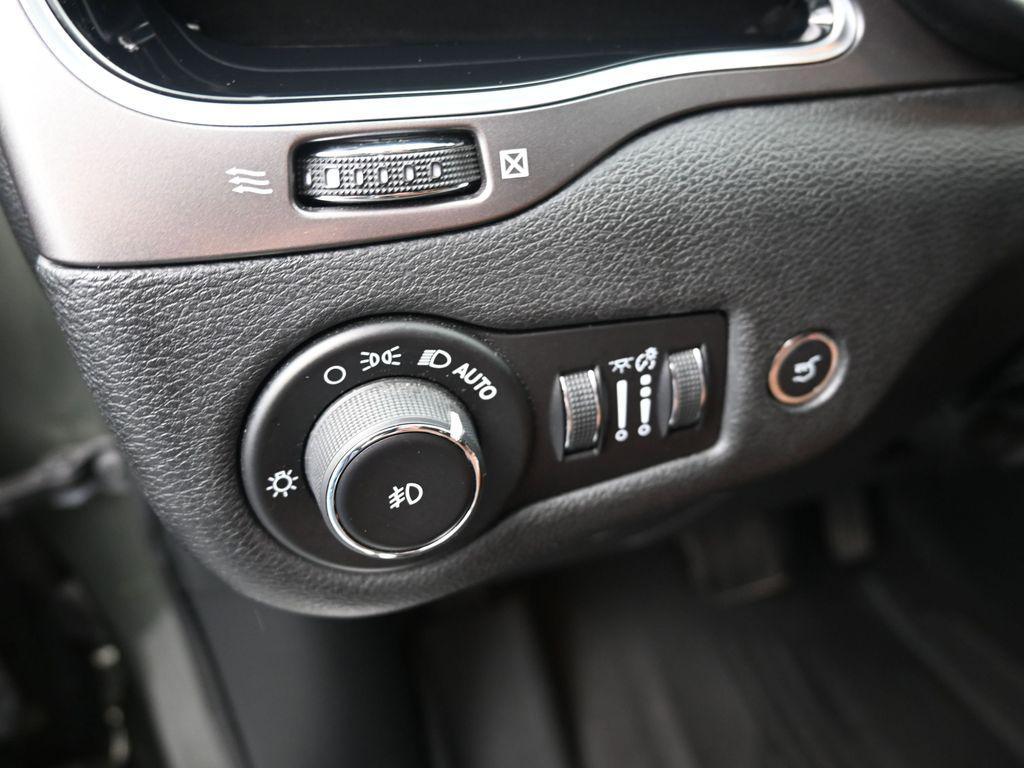 used 2019 Jeep Cherokee car, priced at $18,456