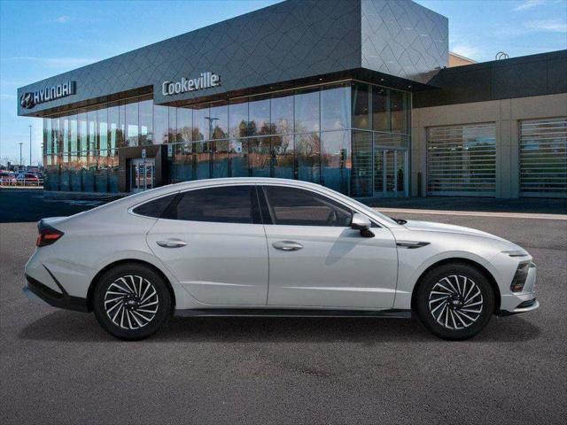 new 2025 Hyundai Sonata Hybrid car, priced at $30,185