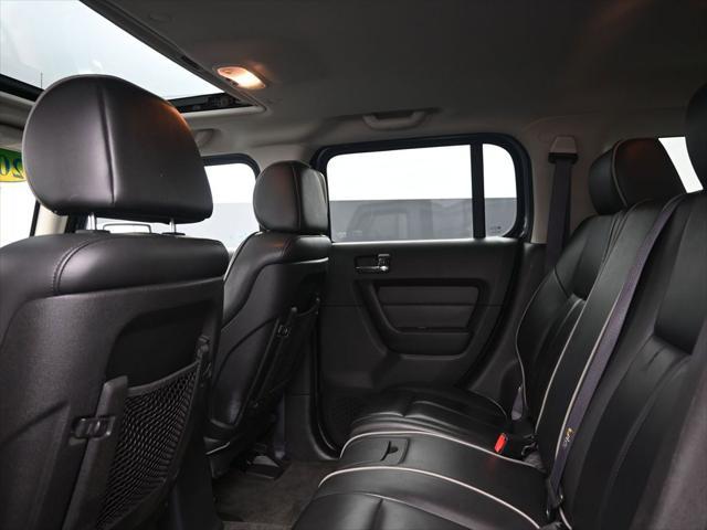 used 2006 Hummer H3 car, priced at $13,888