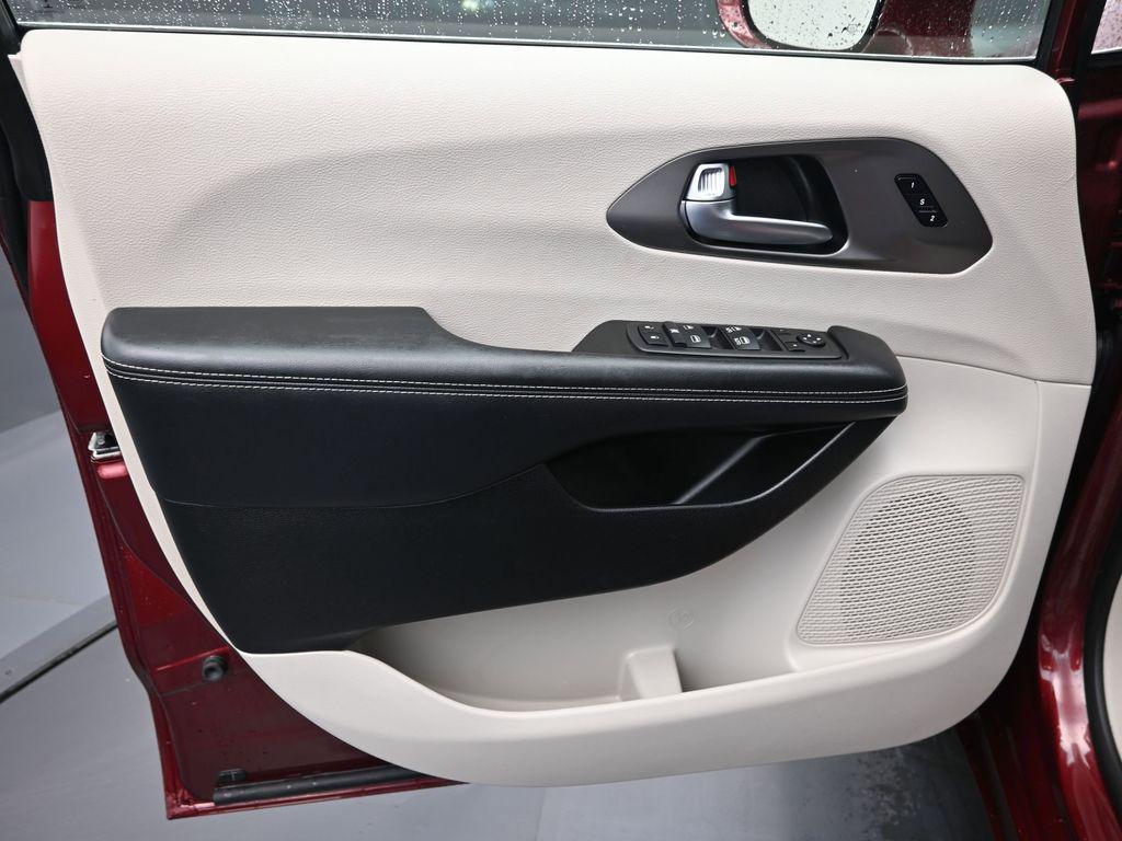 used 2022 Chrysler Pacifica car, priced at $24,388