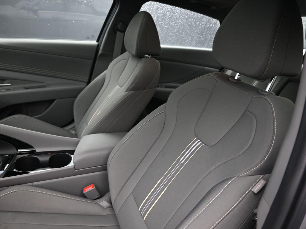 used 2025 Hyundai Elantra car