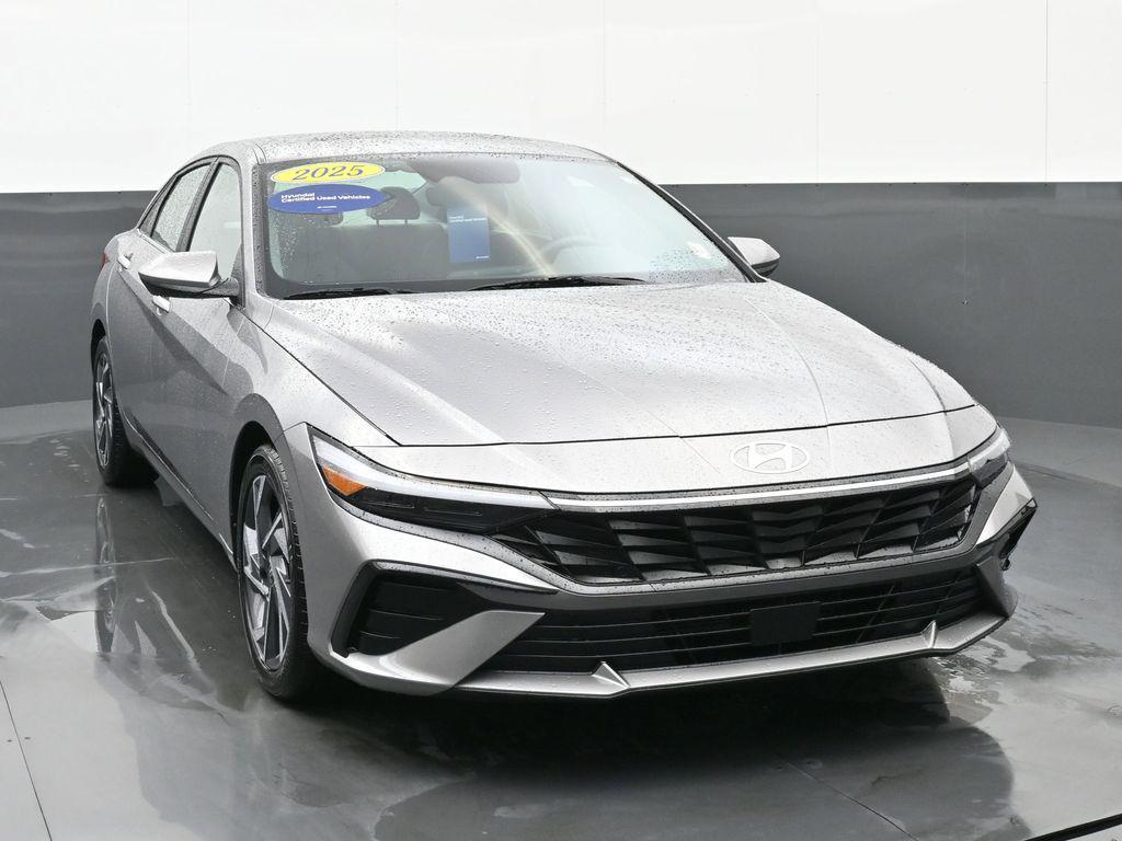 used 2025 Hyundai Elantra car