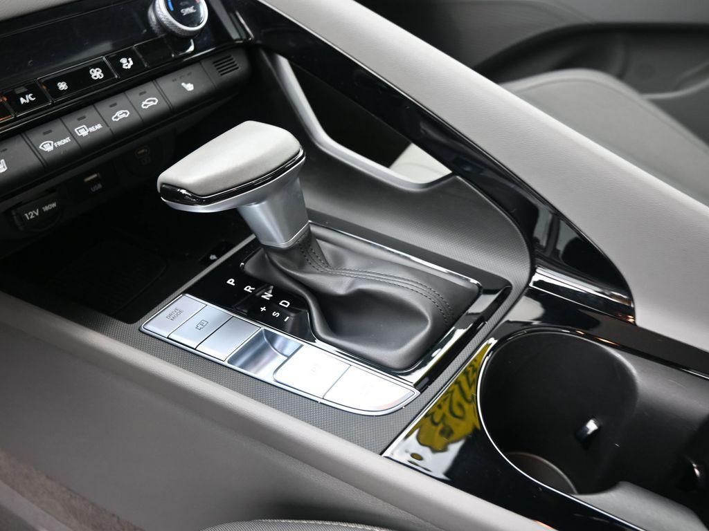 used 2025 Hyundai Elantra car