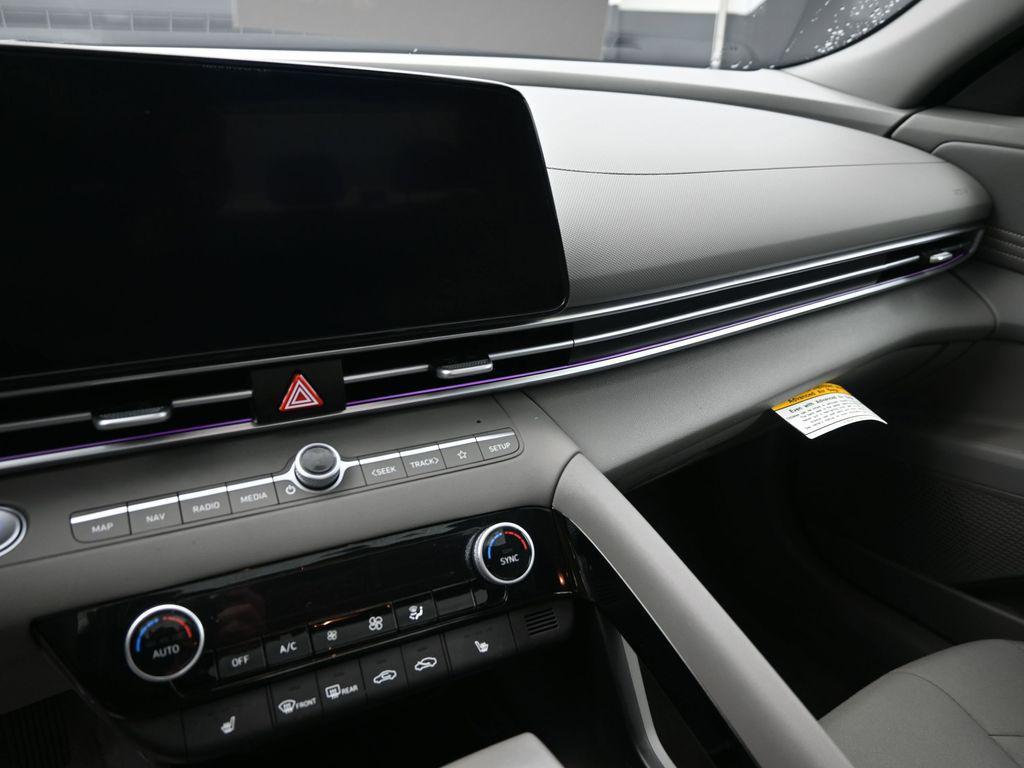 used 2025 Hyundai Elantra car