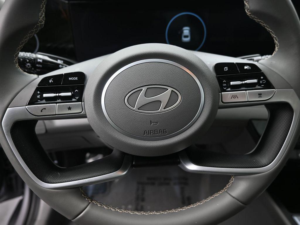 used 2025 Hyundai Elantra car