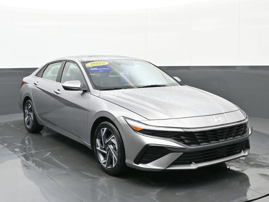used 2025 Hyundai Elantra car