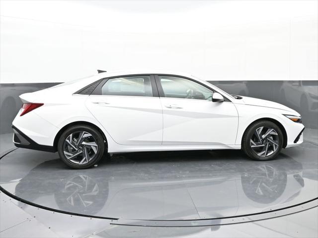 new 2025 Hyundai Elantra car, priced at $26,960